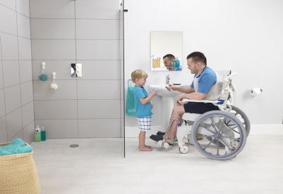 Cadeiras de Banho de Auto-Propulsão Cadeiras de Banho de Auto-Propulsão