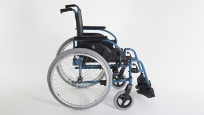 Cadeira de Rodas  resistente e robusta Manual Invacare Action1 R