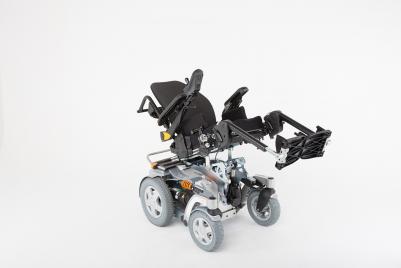 Cadeira de Rodas Elétrica com LiNX Invacare Storm 4 XPlore