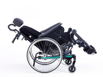 Cadeira de Rodas Manual de Conforto compacta com basculação Rea Dahlia
