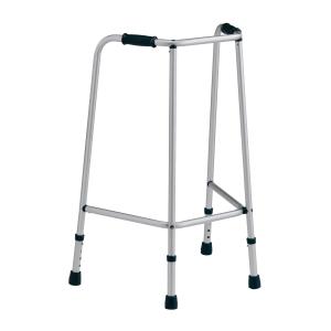 A Escort é a mais leve das andadeiras da Invacare  com punhos macios e resistentes.