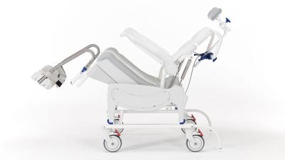 A cadeira de rodas de banho Aquatec Ocean Ergo VIP da Invacare é a resposta a diferentes necessidades para um banho seguro e confortável.