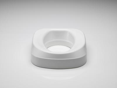 A Aquatec 90 Ergo é o novo membro da gama Aquatec da Invacare. Incorpora uma elevação de sanita em 10 cme um novo design ergonómico.